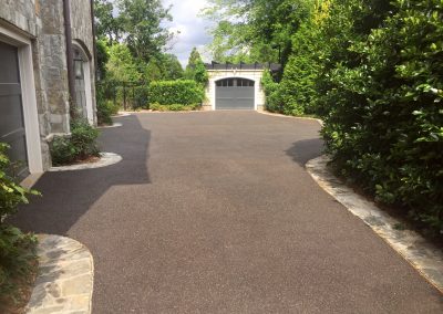 residential-all-stone-driveway